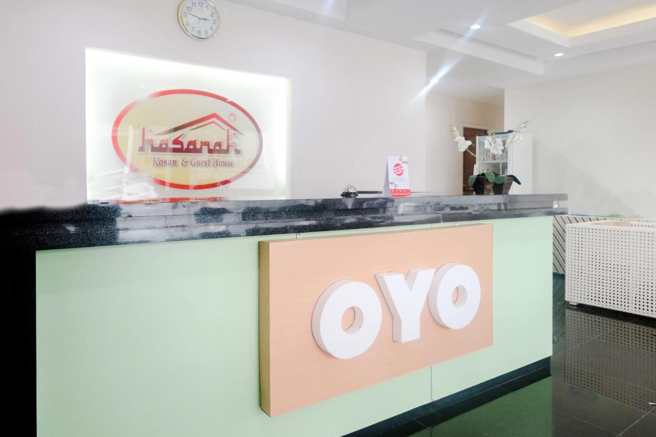 Oyo 696 Hasanah Guest House Syariah De Saphire Malang Exterior photo